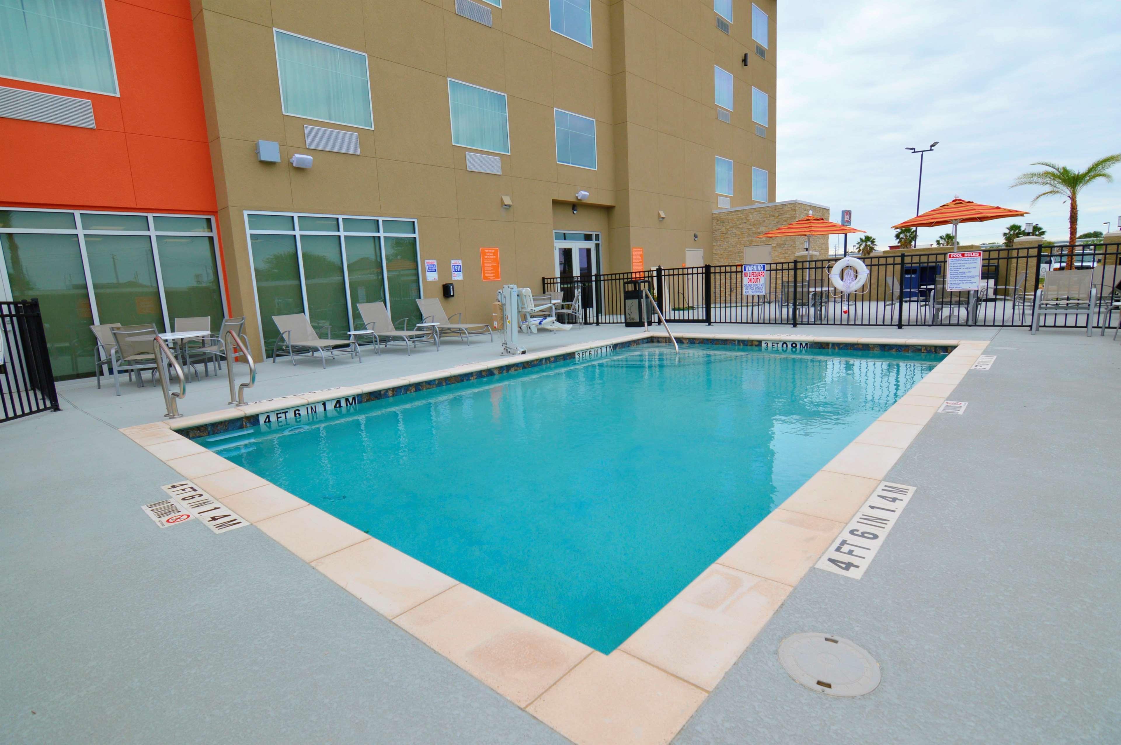 Best Western Plus Pleasanton Hotel Exterior photo